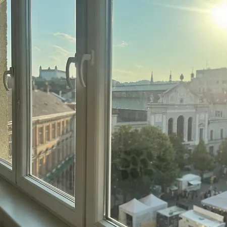 Old Town 3br With Castle Views Apartamento *