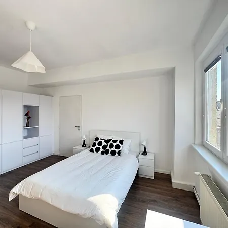 Apartamento Old Town 3br With Castle Views